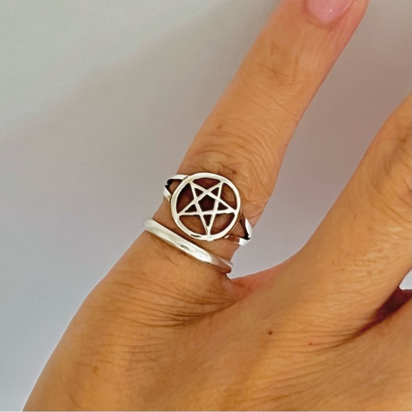 Sterling silver pentagram toe ring, silver pentagram toe ring, pentagram ring - Picture 6 of 7